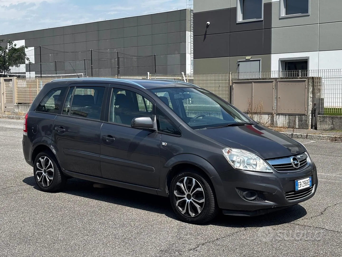 Opel Zafira 2010 photo 4