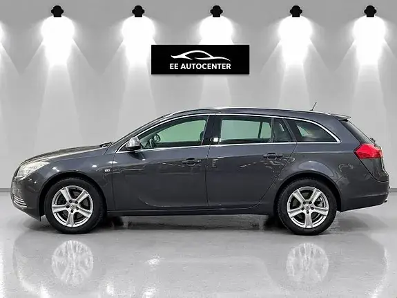 Opel Insignia 2010 photo 2