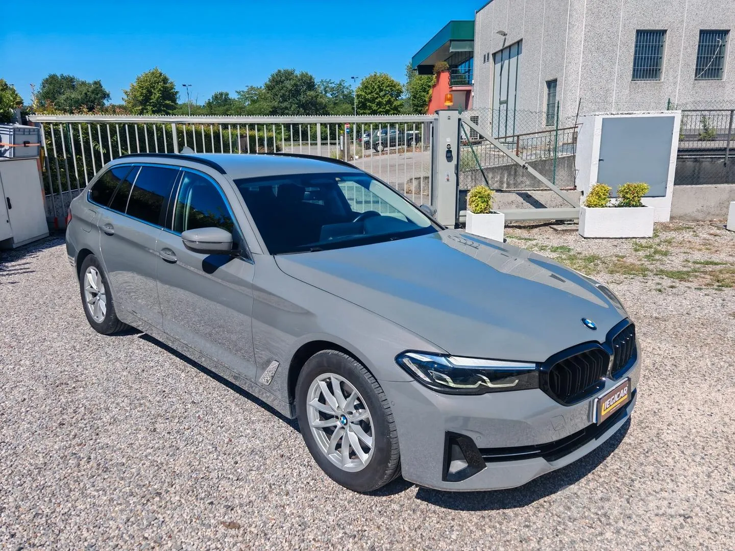 BMW 520 2021 photo 2