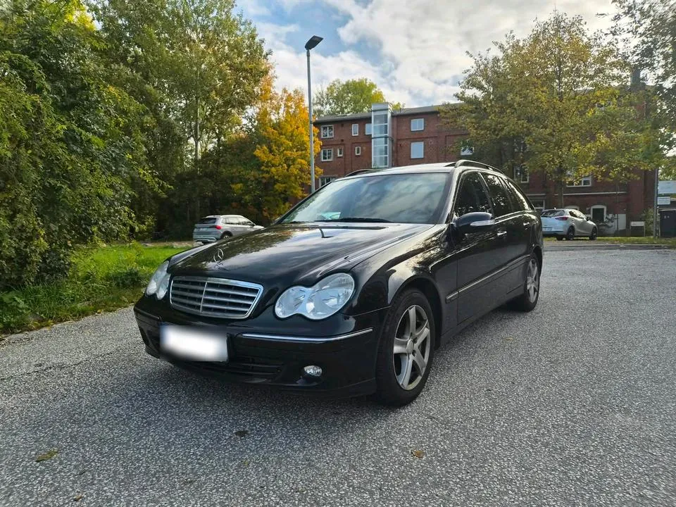 Mercedes-Benz C230