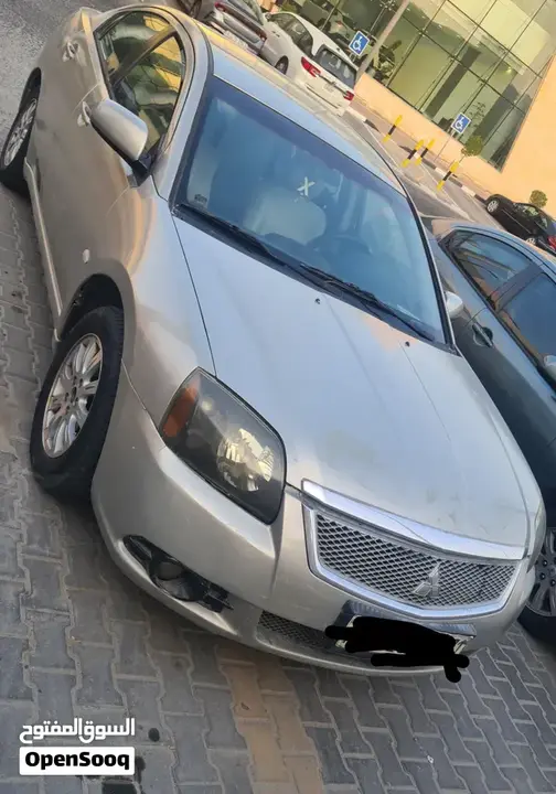 Mitsubishi Galant 2011 photo 2