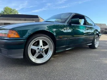 BMW 318I