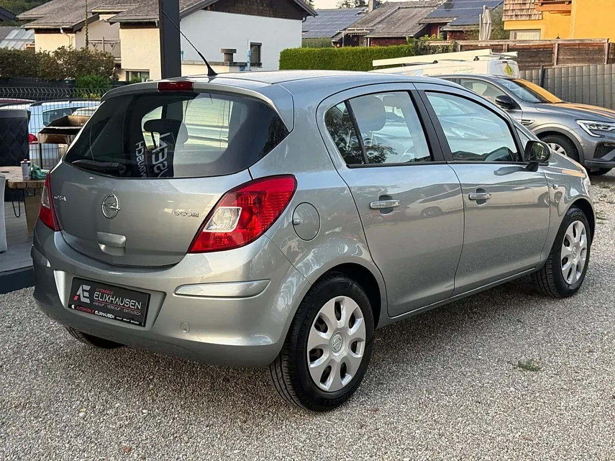 Opel Corsa 2012 photo 3