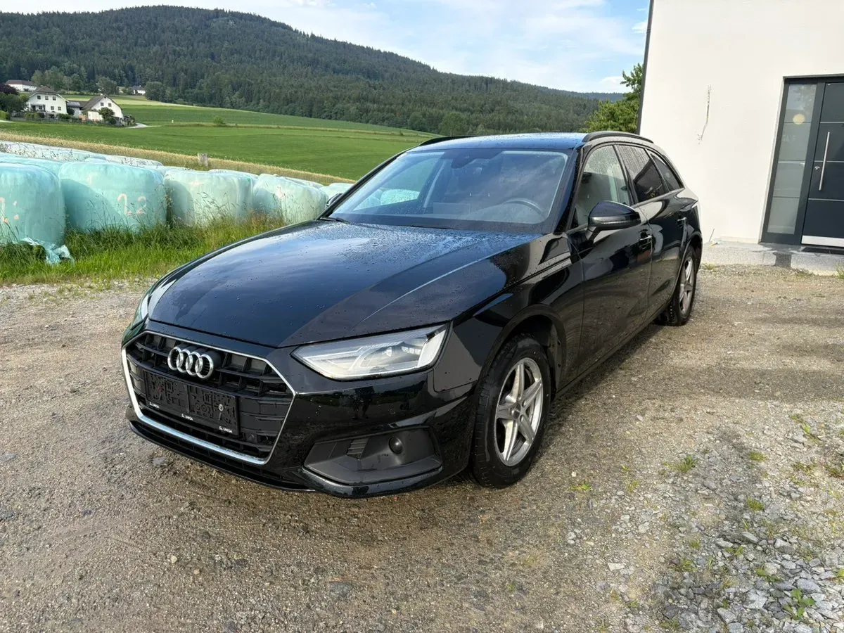Audi A4 2019 photo 2