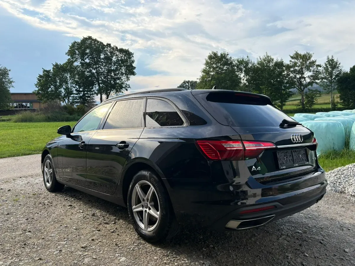 Audi A4 2019 photo 3