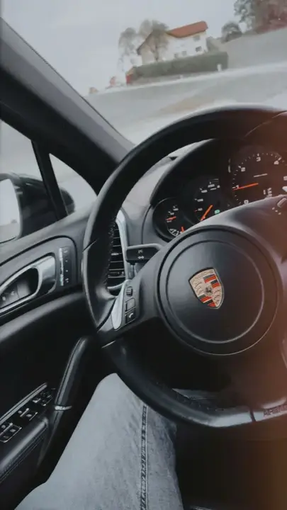 Porsche Cayenne 2014 photo 2