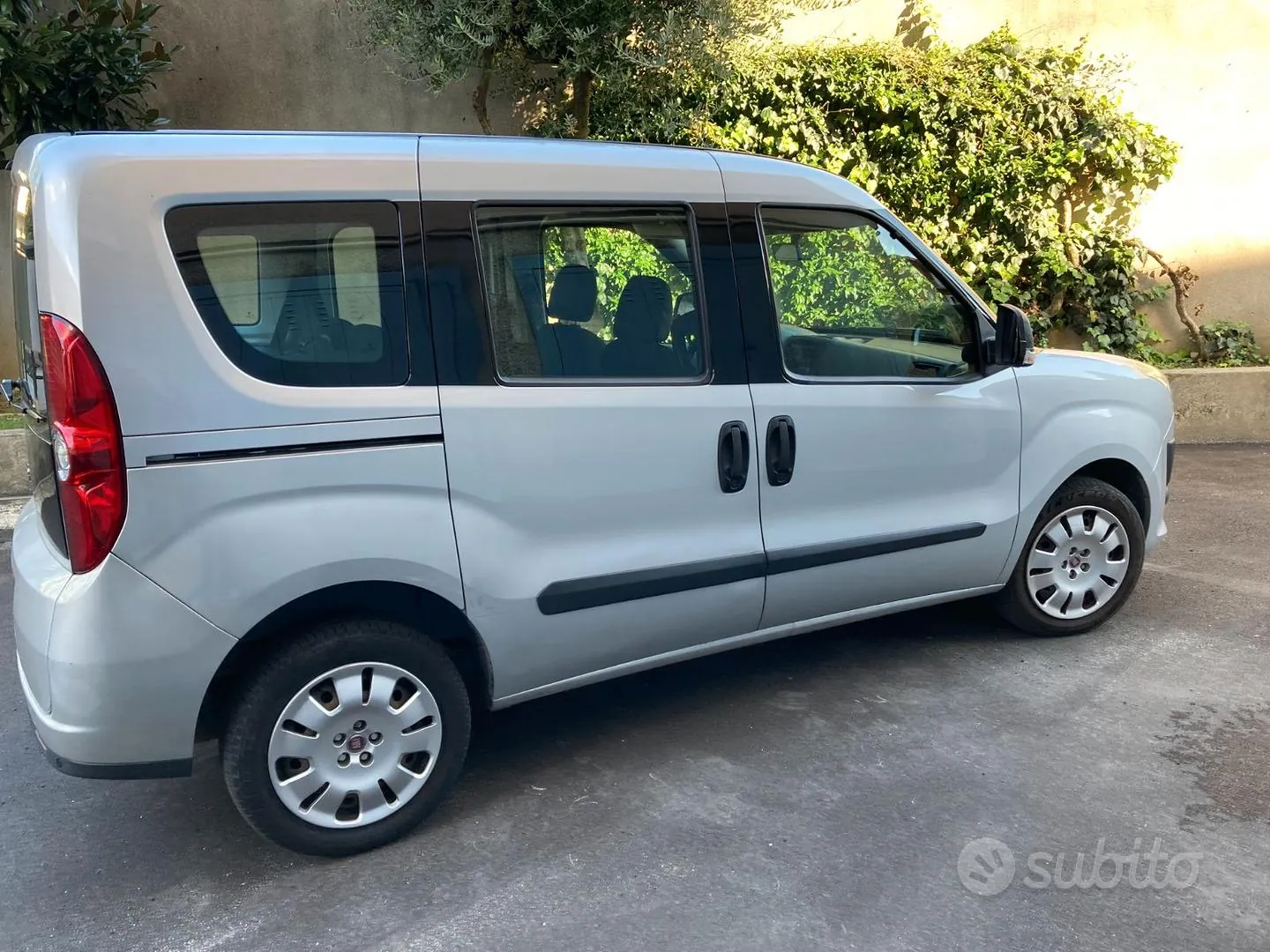 Fiat Doblo 2011 photo 3