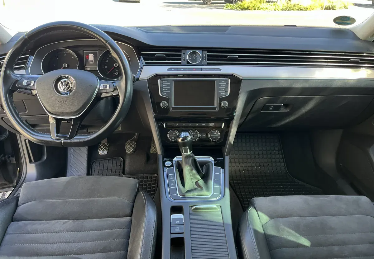 Volkswagen Passat 2016 photo 3