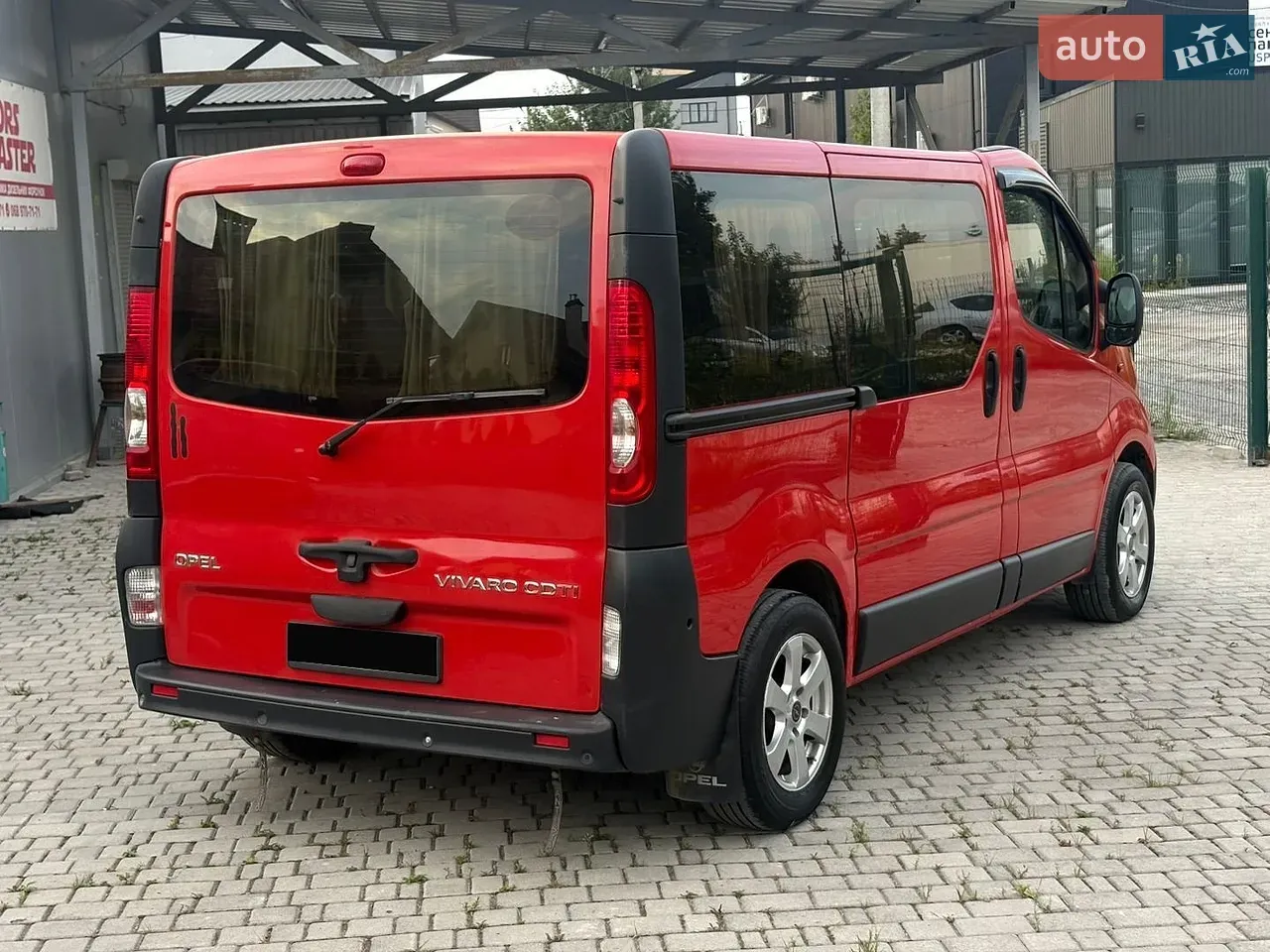 Opel Vivaro 2010 photo 4