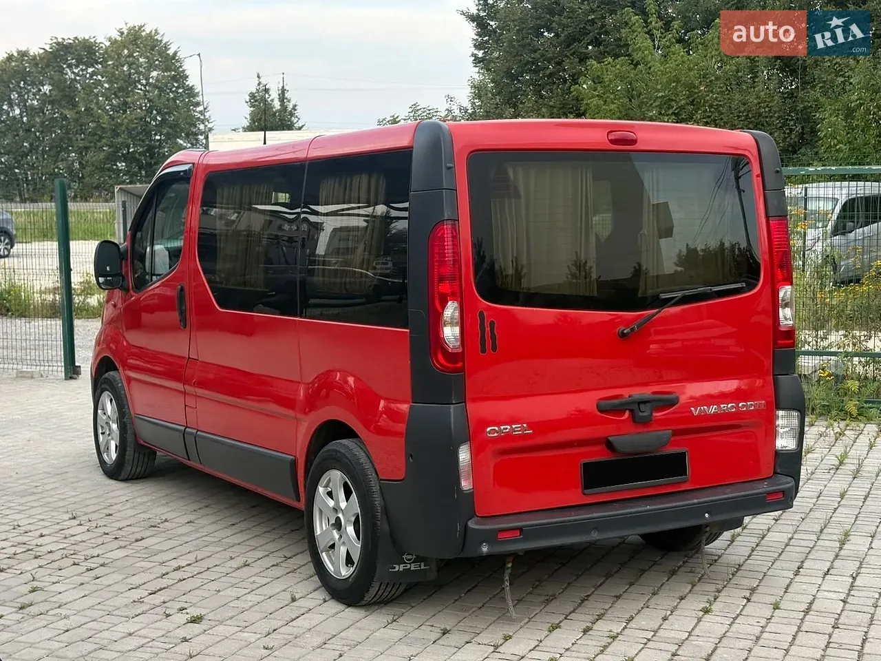Opel Vivaro 2010 photo 5