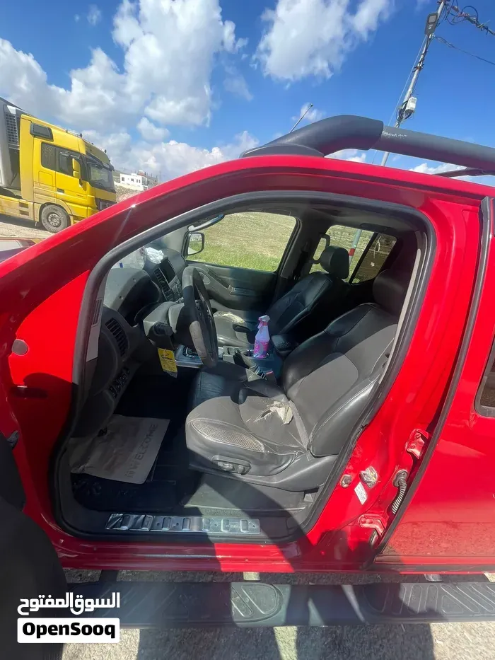 Nissan Navara 2012 photo 4