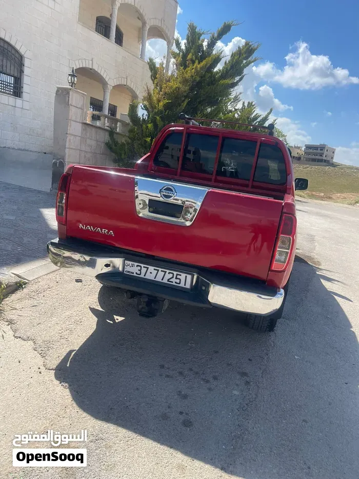 Nissan Navara 2012 photo 2