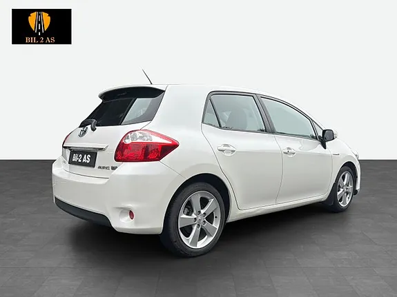 Toyota Auris 2011 photo 5