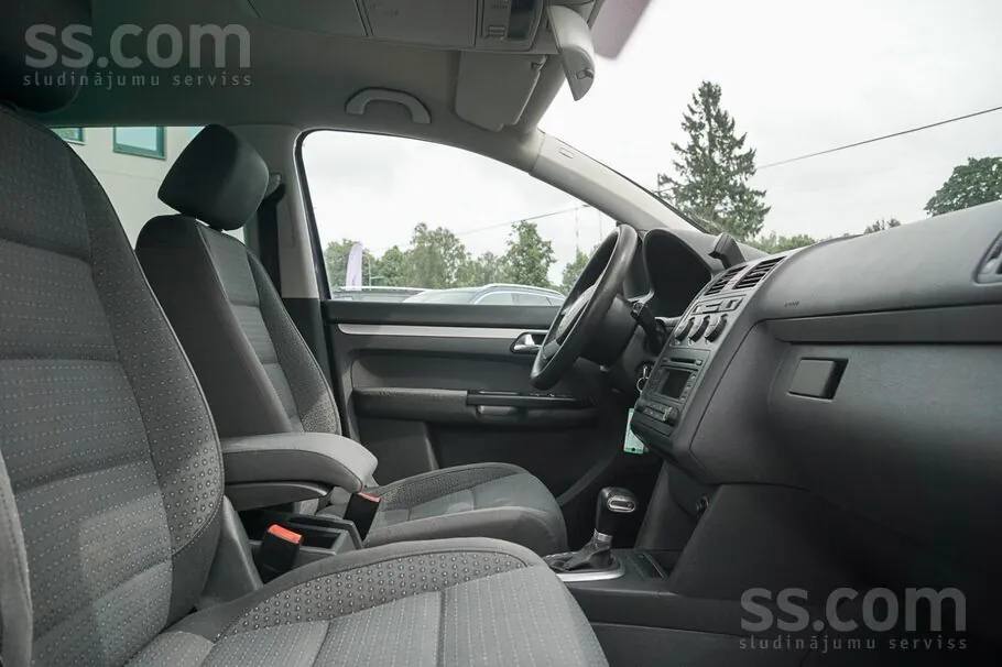 Volkswagen Touran 2004 photo 5