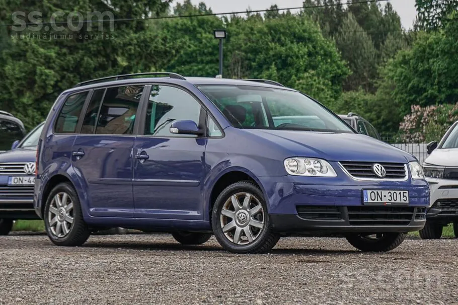 Volkswagen Touran 2004 photo 2