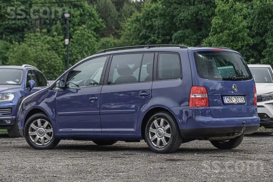 Volkswagen Touran 2004 photo 3