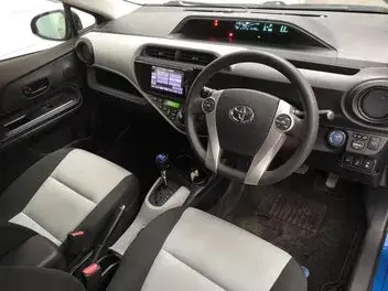 Toyota Aqua 2013 photo 4