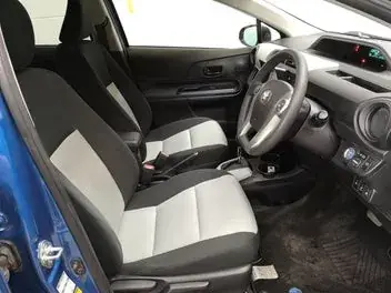 Toyota Aqua 2013 photo 5