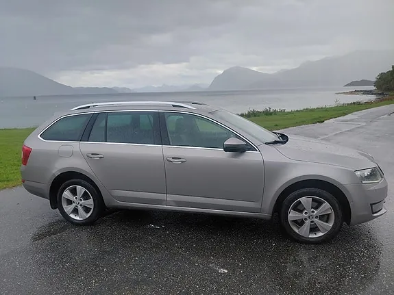 Skoda Octavia 2014 photo 3