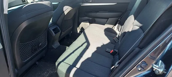 Subaru Legacy 2011 photo 3