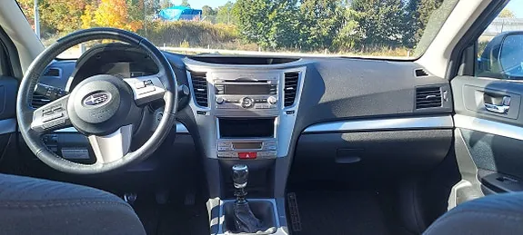 Subaru Legacy 2011 photo 2