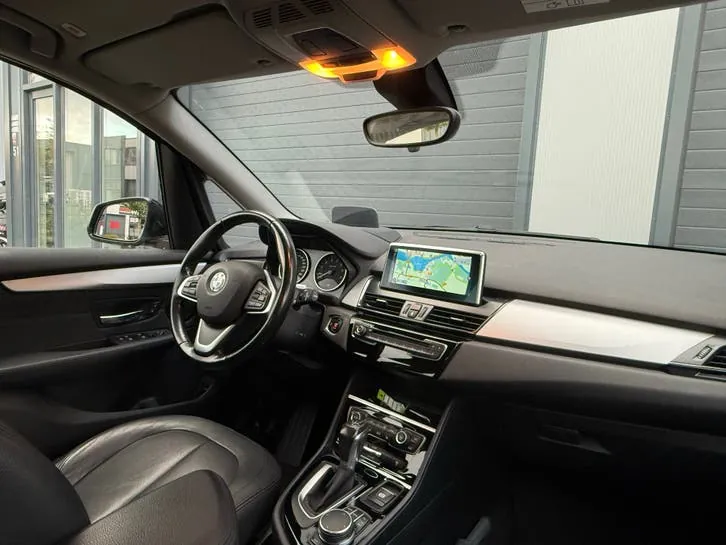 BMW 2 Series Active Tourer 2017 photo 2