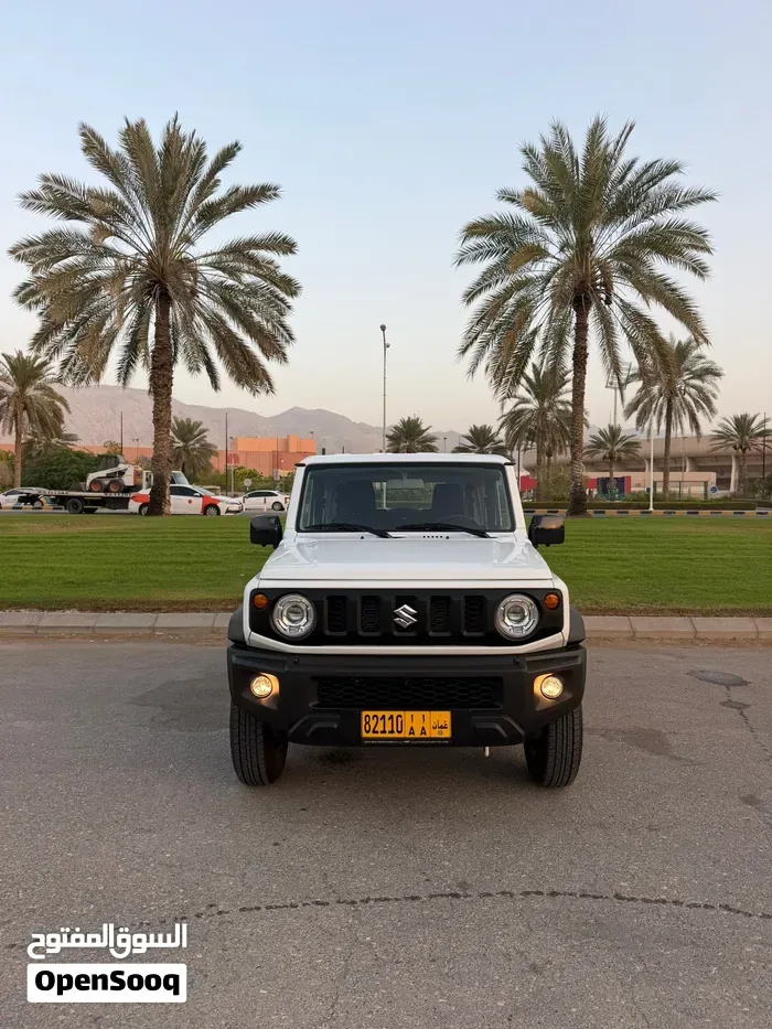 Suzuki Jimny 2025 photo 2
