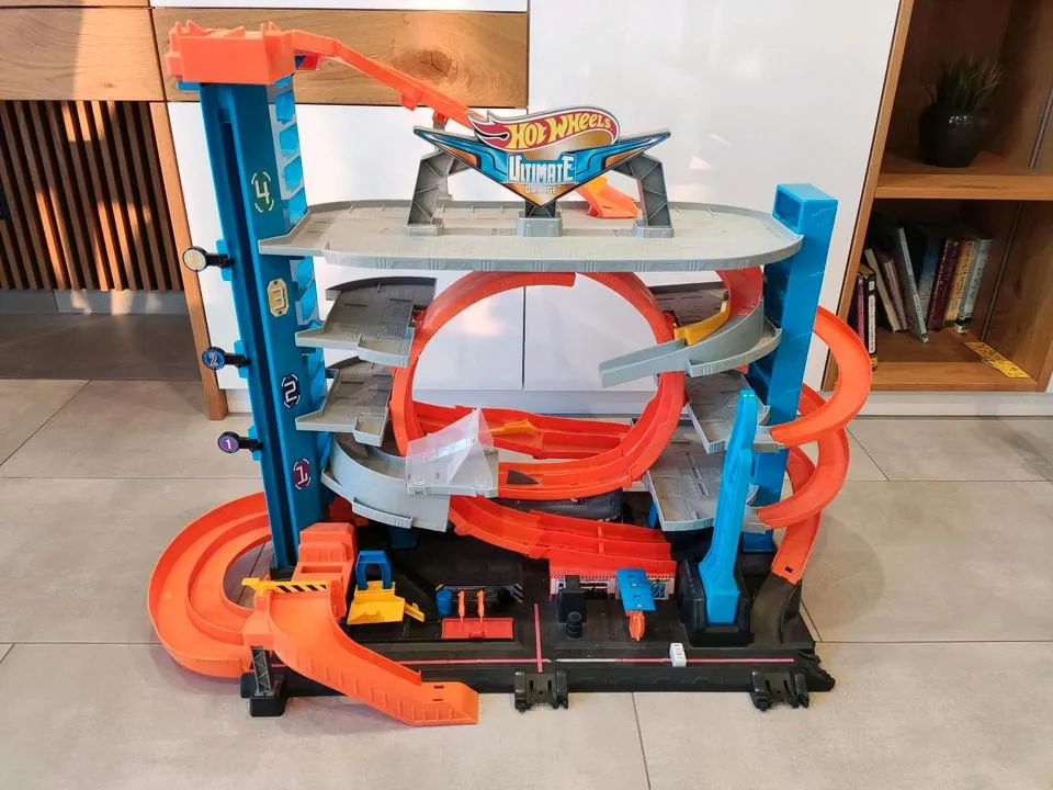 Hot Wheels Ultimate Garage