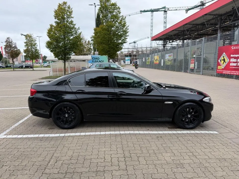 BMW 520I