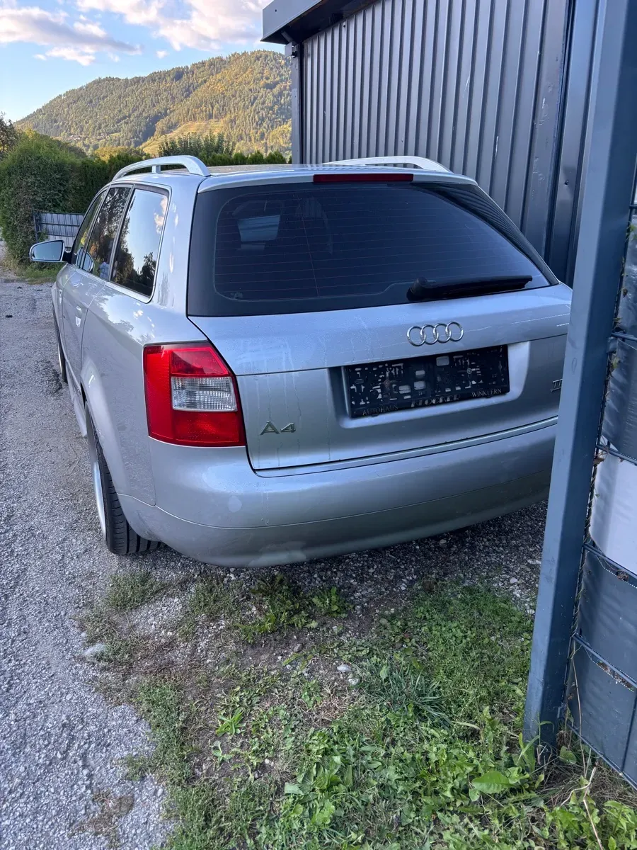 Audi A4 2002 photo 3