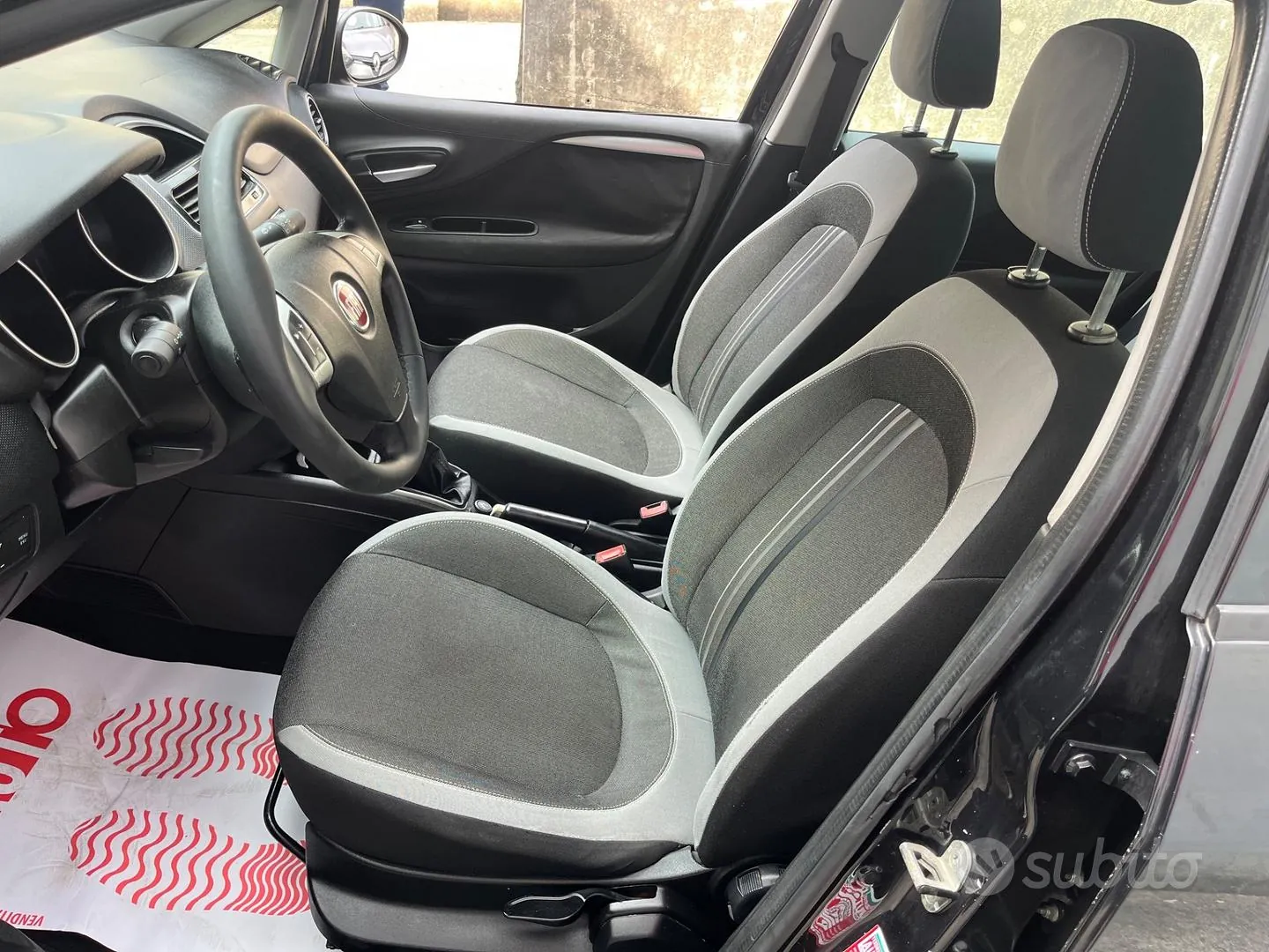 Fiat Punto Evo 2012 photo 3