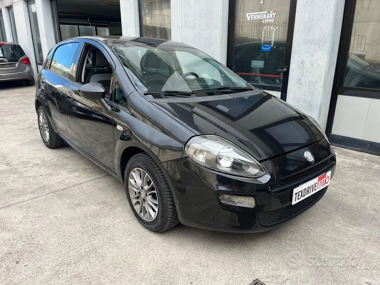 Fiat Punto Evo 2012 photo 2