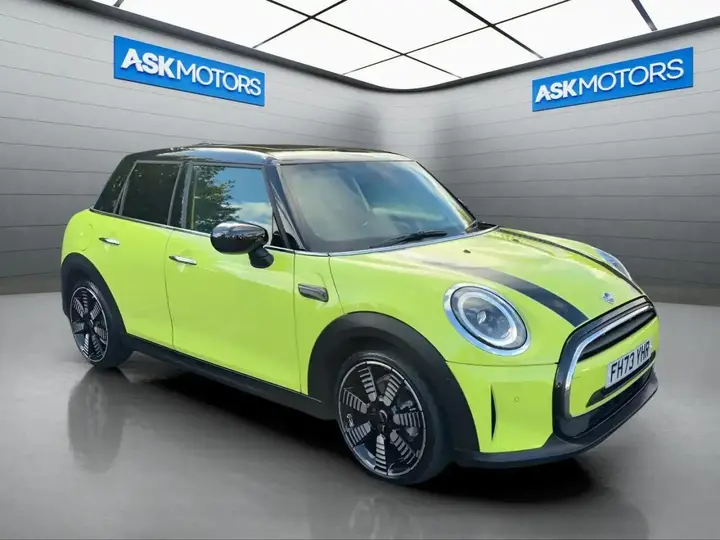 Mini Hatch 2024 photo 4