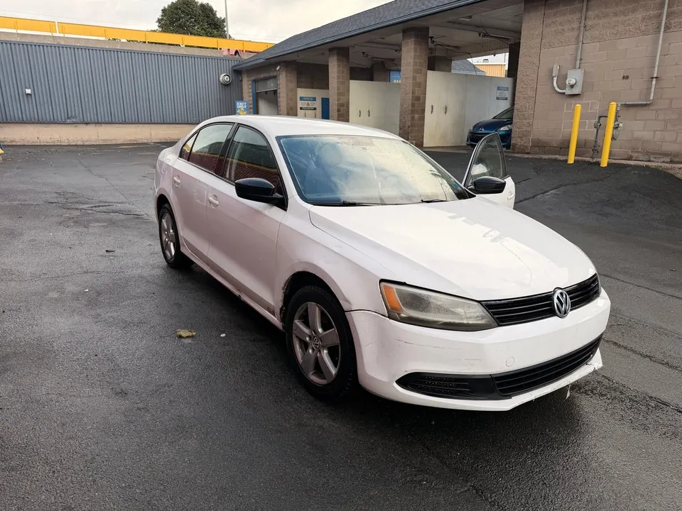 Volkswagen Jetta 2012 photo 3