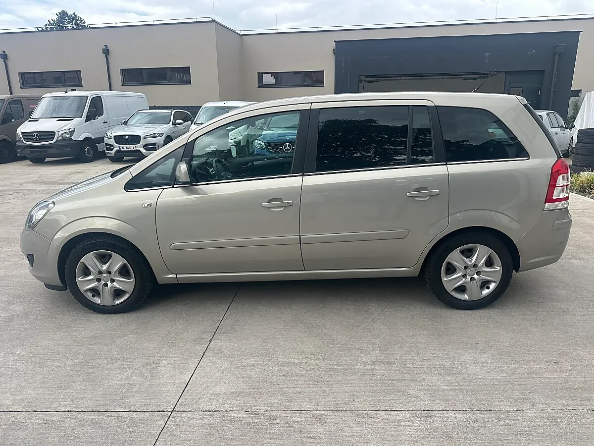 Opel Zafira 2011 photo 3
