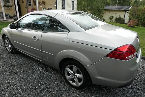 Ford Focus Cc 2010 photo 3