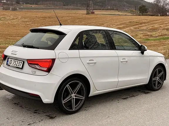 Audi A1 2015 photo 5