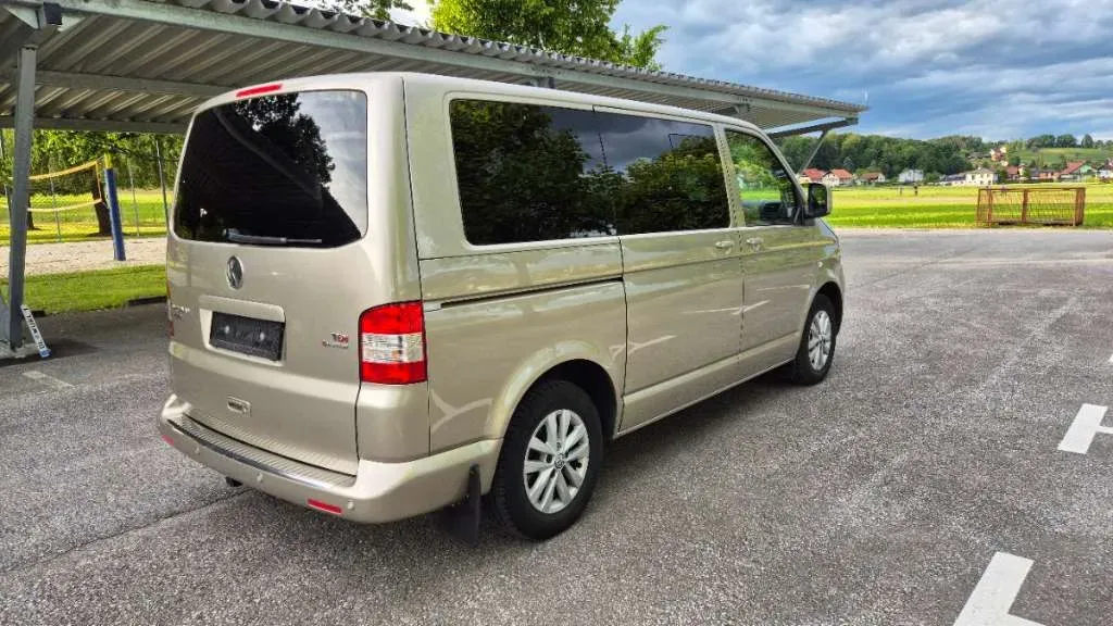Volkswagen Multivan 2005 photo 3