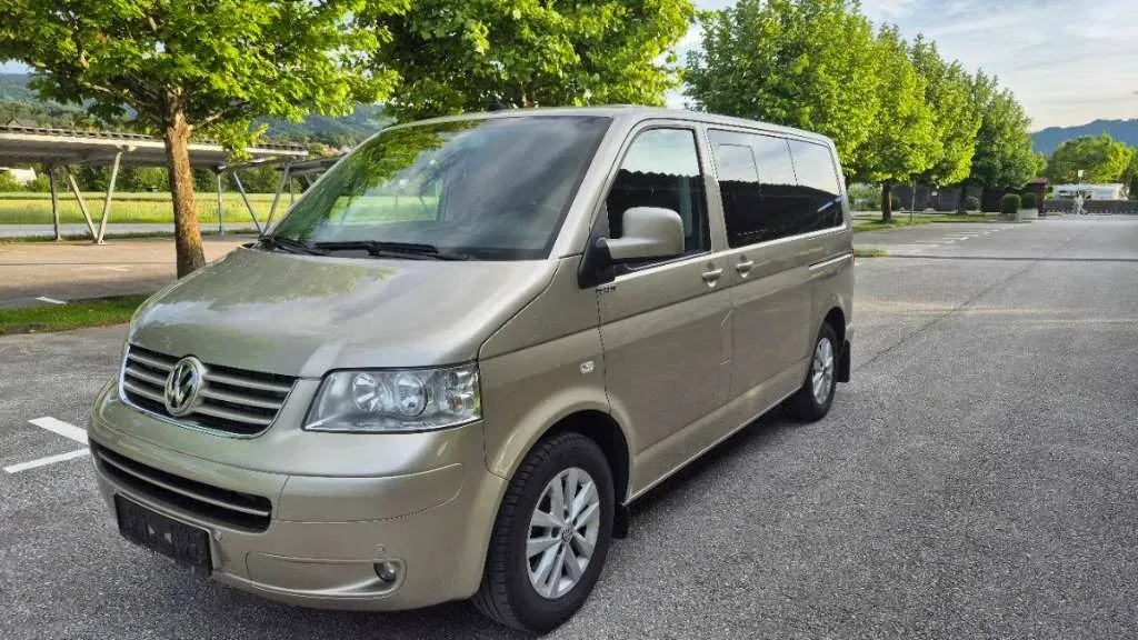 Volkswagen Multivan 2005 photo 2