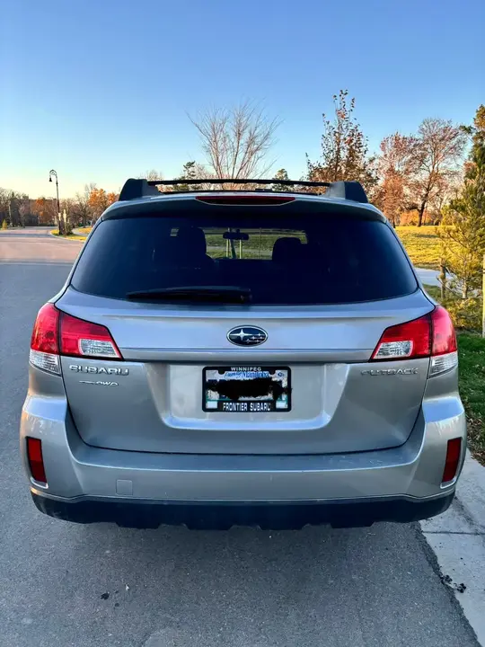Subaru Outback 2011 photo 4