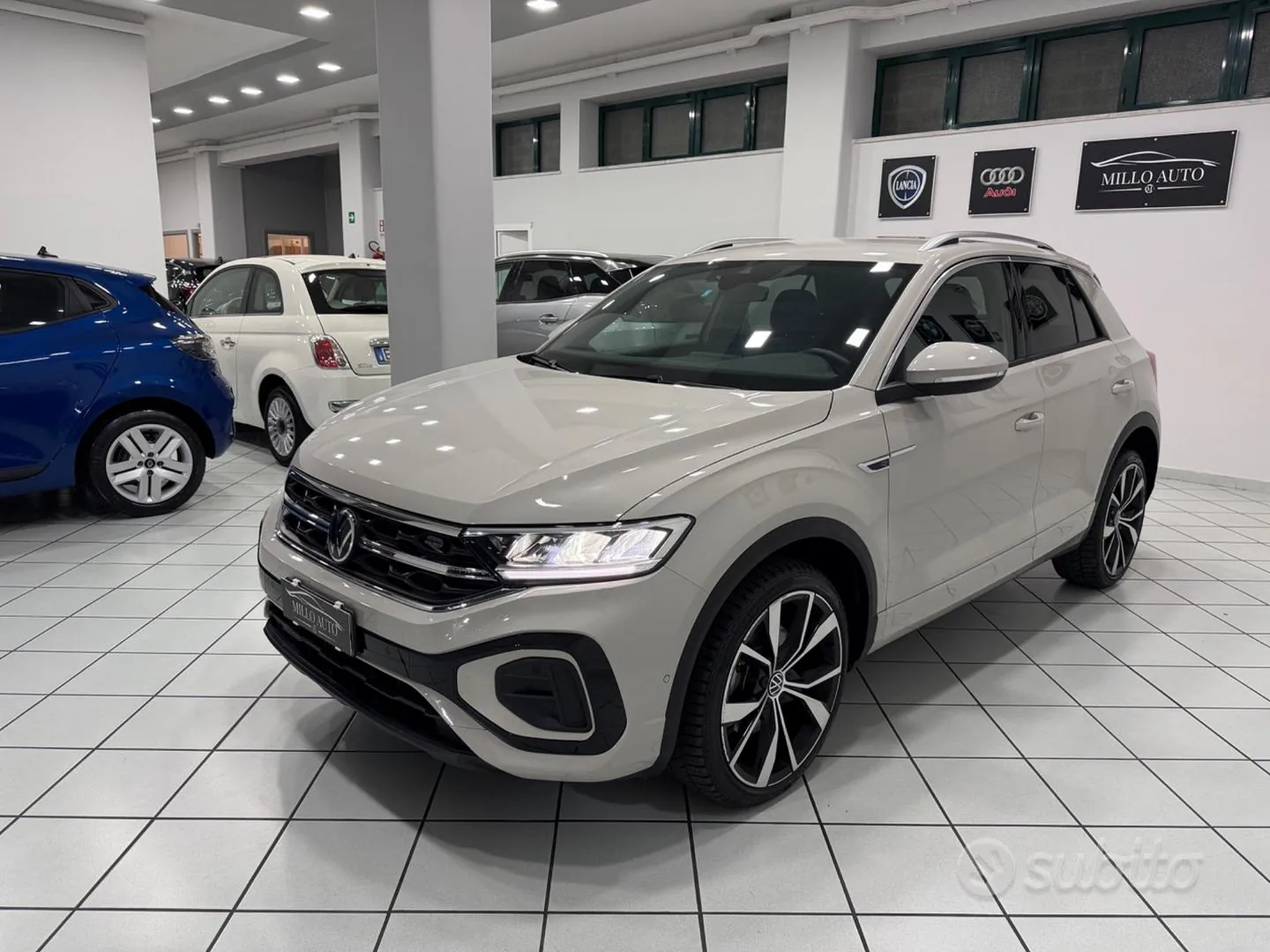 Volkswagen T-Roc 2023 photo 2