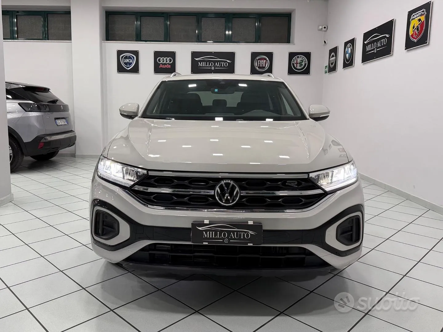 Volkswagen T-Roc 2023 photo 3