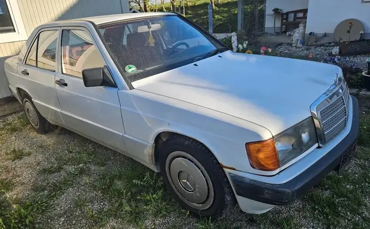 Mercedes-Benz W201