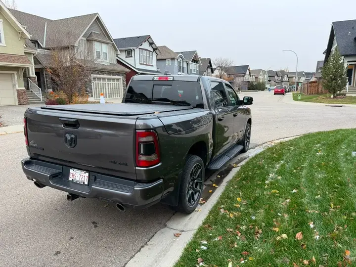 Ram 1500 2023 photo 2
