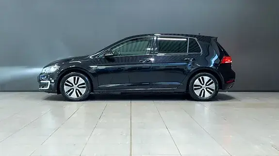 Volkswagen Golf Viii 2020 photo 2
