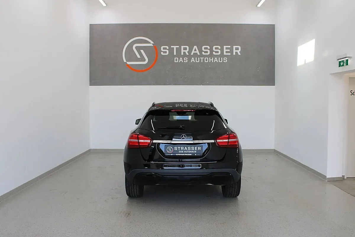 Mercedes-Benz Gla Class 2018 photo 3