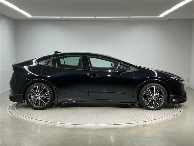 Toyota Prius 2024 photo 3