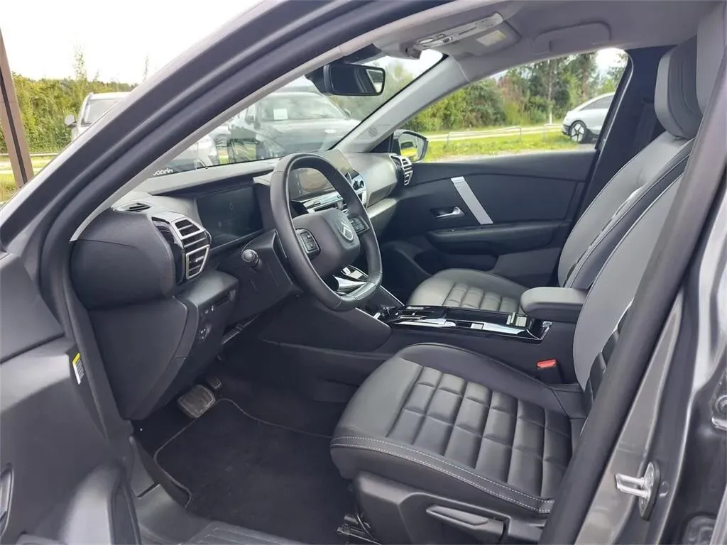 Citroen C4 2025 photo 2