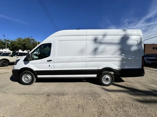 Ford Transit 2026 photo 4