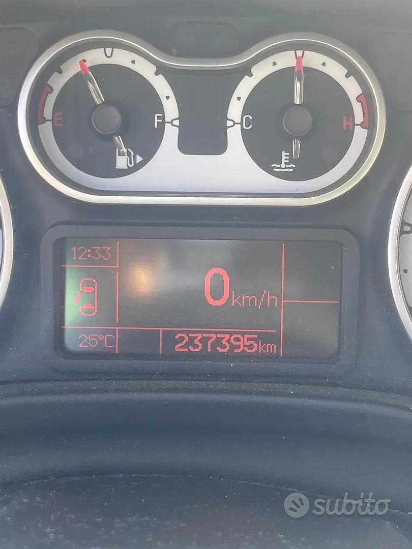 Fiat 500L 2013 photo 2